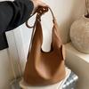 Simple Bucket Bag 2025 Autumn New Fashion Trendy Women's Commuting Temperament Portable Korean Version Shoulder Messenger Bag