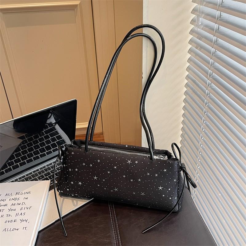 

Korean Ins Internet Celebrity Light Luxury Relaxed Commuting Shoulder Bag High-end Niche Large-capacity French Stick Underarm чёрный