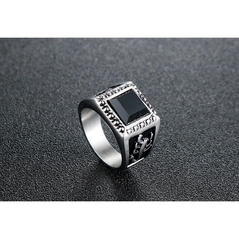 2026 European and American Fashion Scorpion Pattern Titanium Steel Ring, Personalized Hipster Men's Black Zircon Ring Jewelry
