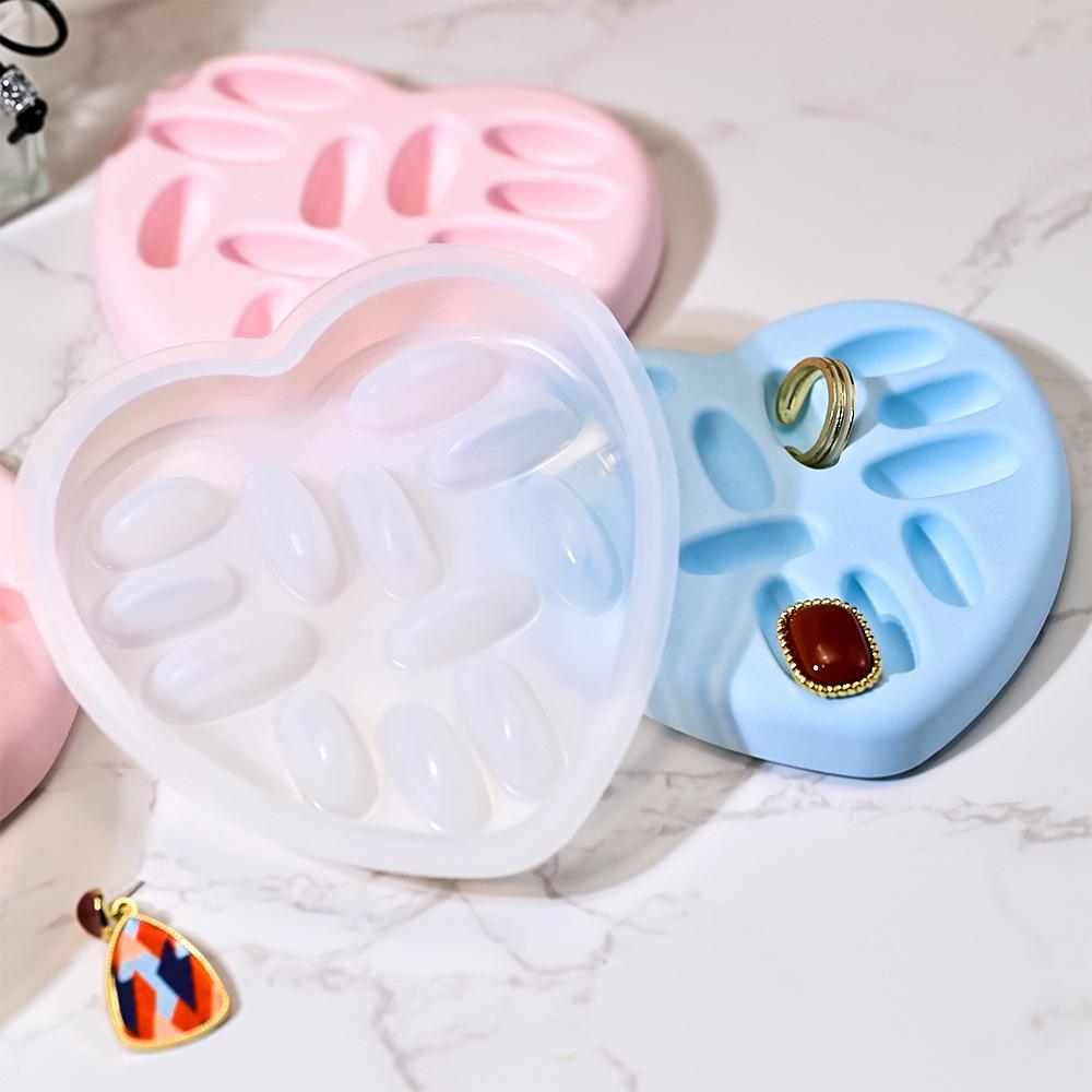 DIY Silicone Mold for Round and Heart-Shaped Jewelry Storage Trays - Crystal Epoxy Ring Organizer