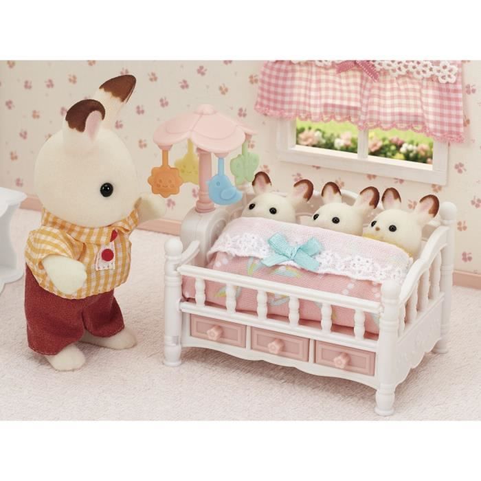 SYLVANIAN FAMILIES Le lit de bébé et mobile Pour Enfant - Le village