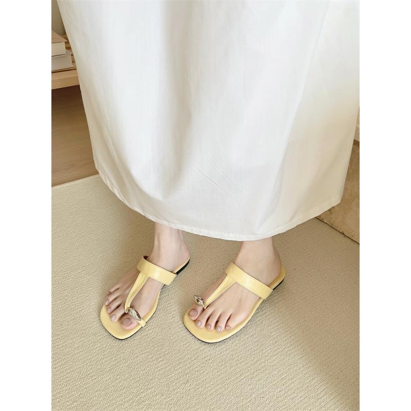 2025 Spring and Autumn New Fashion Versatile Set Toe Herringbone Design Temperament Fashion Metal Niche Cool