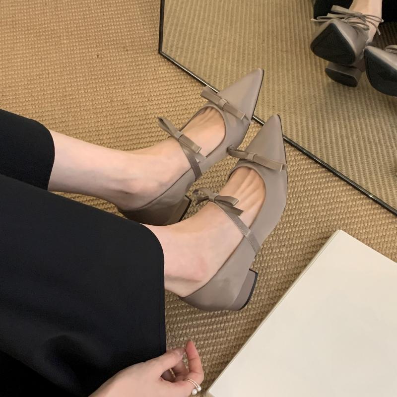 Fashion Elegant Pointed Toe Satin High Heels Women Sweet Butterfly-knot Brand Designer Shoes Fashion Comfortable Low Heel Dress Shoes