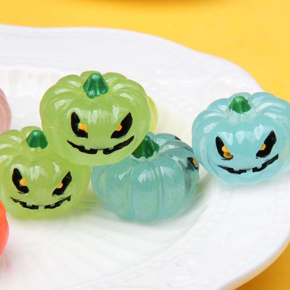 8pcs Halloween Luminous Pumpkin Figures Mini Pumpkin Ornaments  for Patio Yard Garden