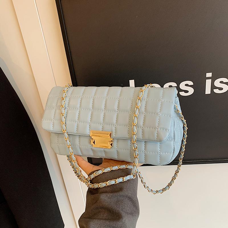 New Summer Versatile Chain Crossbody Bag Fashionable One Shoulder Stick Bag with Lingge Embroidered Thread