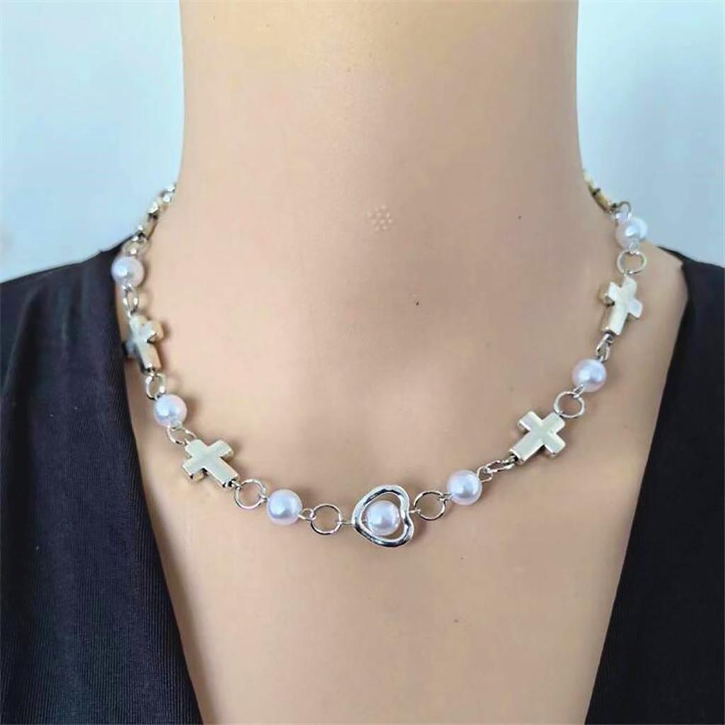 Women's Fashion Necklace with Pearls Bead Stylish Beaded Necklace Jewelry Delicate Crosses Heart Neckchain Ornament