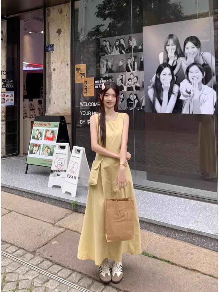 Gelbes Sommer 2025 Damen Ärmelloses Schlankheitsweste Langes Kleid - Schlicht, Lässig und Elegant.