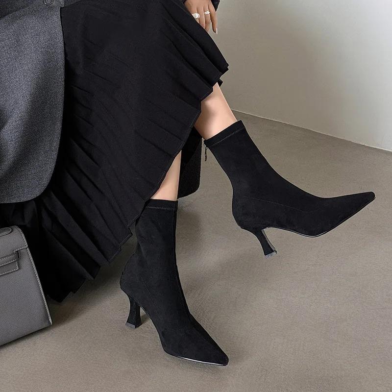 Fashion Designer Vintage Women 2025 Boots Fashion Square Low Heel Shoes Concise Slim Long Botas De Mujer