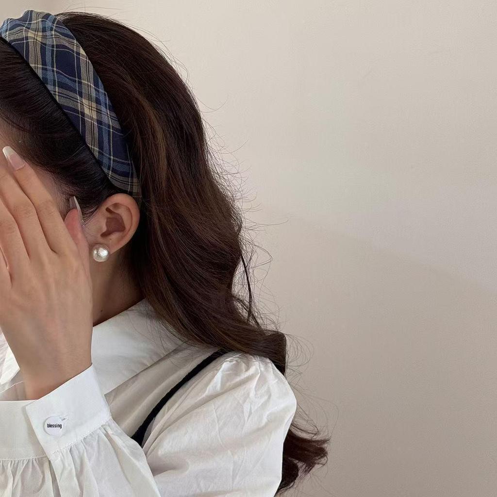 Autumn & Winter Retro Checkered Hairband: Versatile Headwear for Women