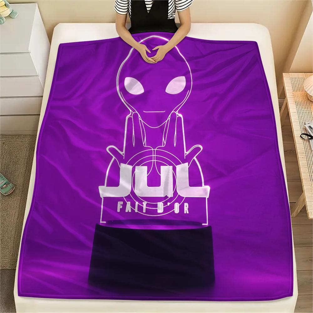 1PC JuL C'est Pas Des Lol Print Flannel Blanket, High quality All Seasons, Home Decor, Warmth and Comfort, Perfect for Christmas Gifts