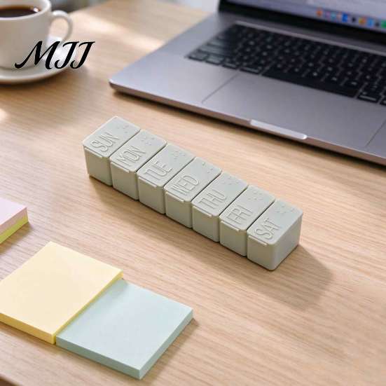 Travel Medication Container Weekly Pill Organizer, Portable 7 Day Container, Moisture-Proof Small Dispenser And Dust-Proof Storage Case for Daily Use