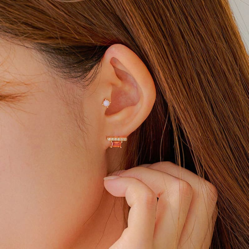 Own Antique Opal Piercing (14k Gold)