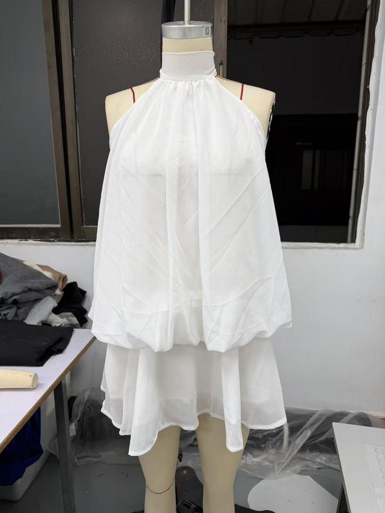 European & American Sexy Backless Halter Dress with Slim Waist & Fluffy Skirt