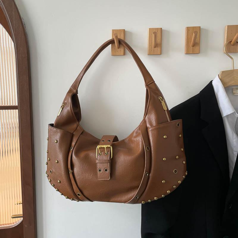 Designer Half Moon Shoulder Bag Women Punk Style Rivet motorcycle Bag French Style Female Commuting Underarm Handbag Big Tote