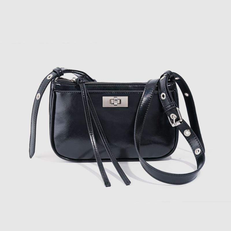 

Stylish Studded Underarm Bag Black Motorcycle Bag Brand Shoulder/crossbody Bag Premium Pu Leather New 2026 Women s Commuter Bag чорний