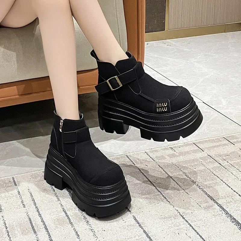 10CM Nya Vinter Kvinnor Varma Snöstövlar Utomhus Plysch Ankelstövlar Halkfria Grova Lädersneakers Slip-On Korta Pälsstövlar Kvinna