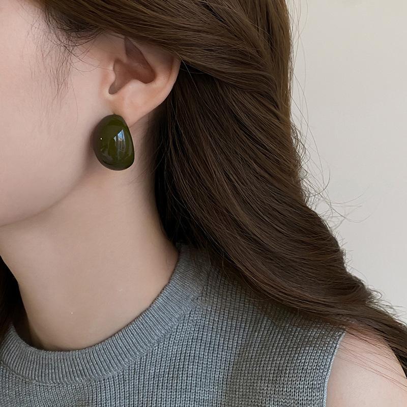 Exquisite Coffee Color Resin Semicircle Earrings for Women Temperament French Hollow Round Bead Earrings Autumn Casual Jewelry