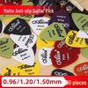 Alice Celluloid Mattierte Gitarrenplektren: Rutschfeste Speed-Plektren für E-Gitarren und Ukulelen