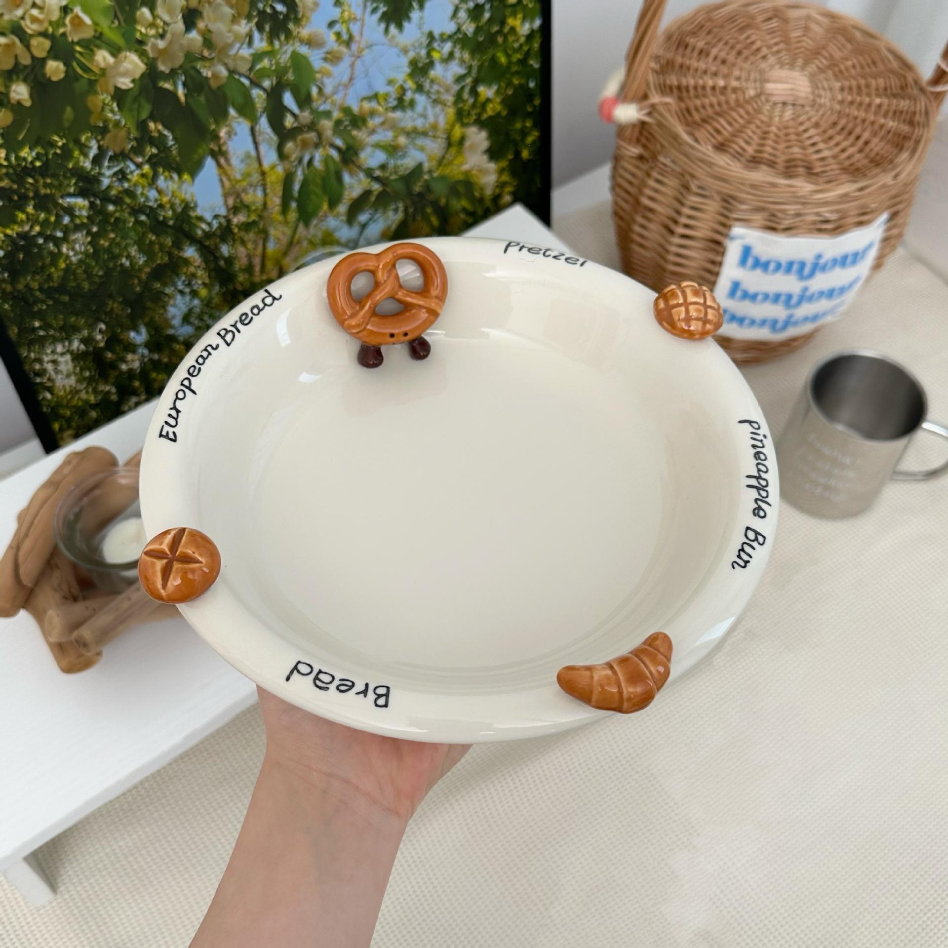 Pretzel Croissant Embossed Ceramic Bowl Set