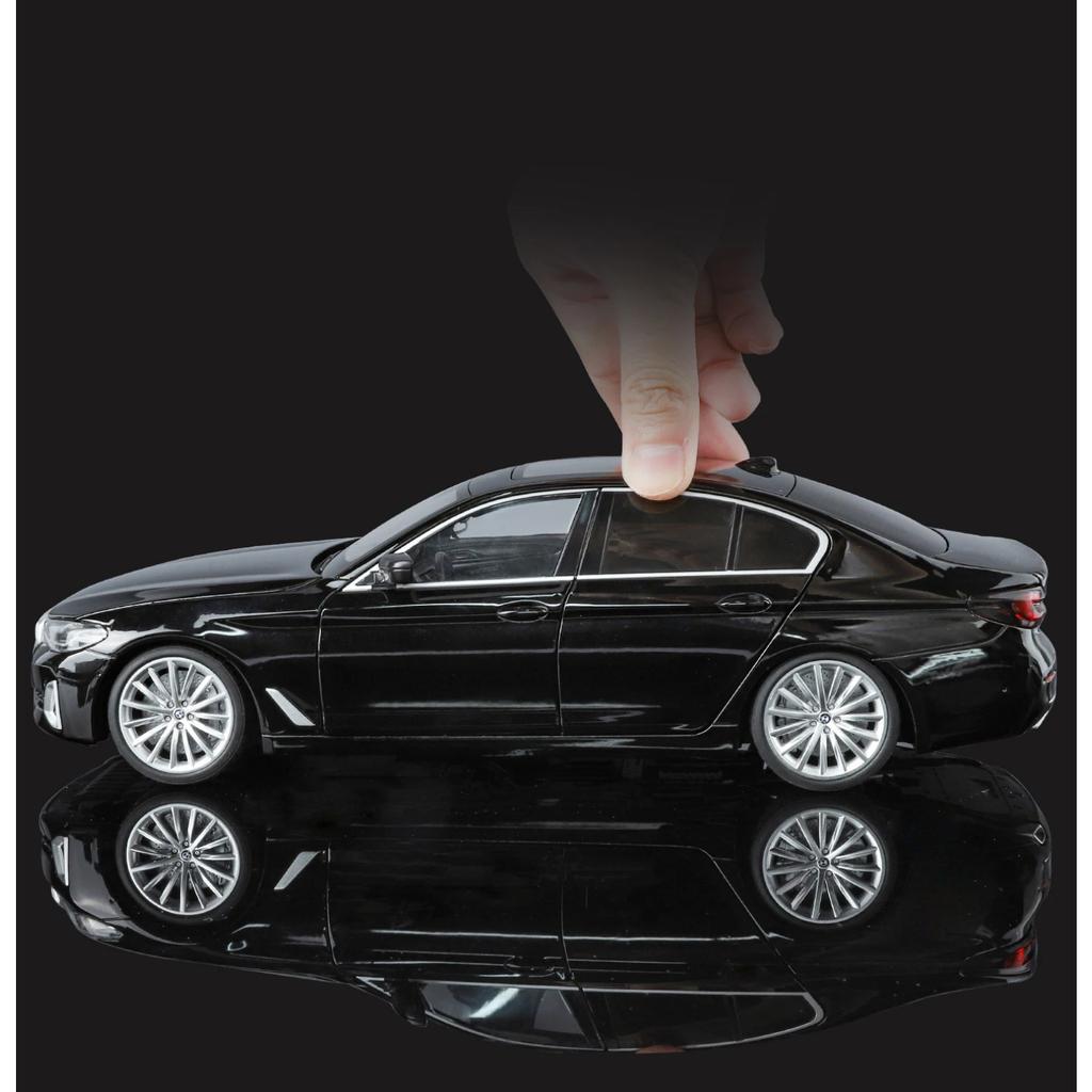 NEW 1/18 BMW 530 LI Alloy Car Diecasts & Toy Vehicles Car Model Miniature Scale Model Car for Children