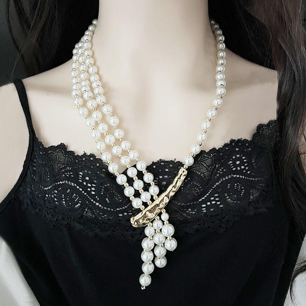 Lock Bone Chain Retro Chic Pearl Necklace Minimalis Elegant Zinc Zinc Alloy Pearl Necklace  Gift