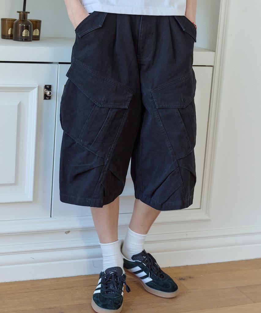 CPGN STUDIO Bermuda Cargo Cutout Pants Black