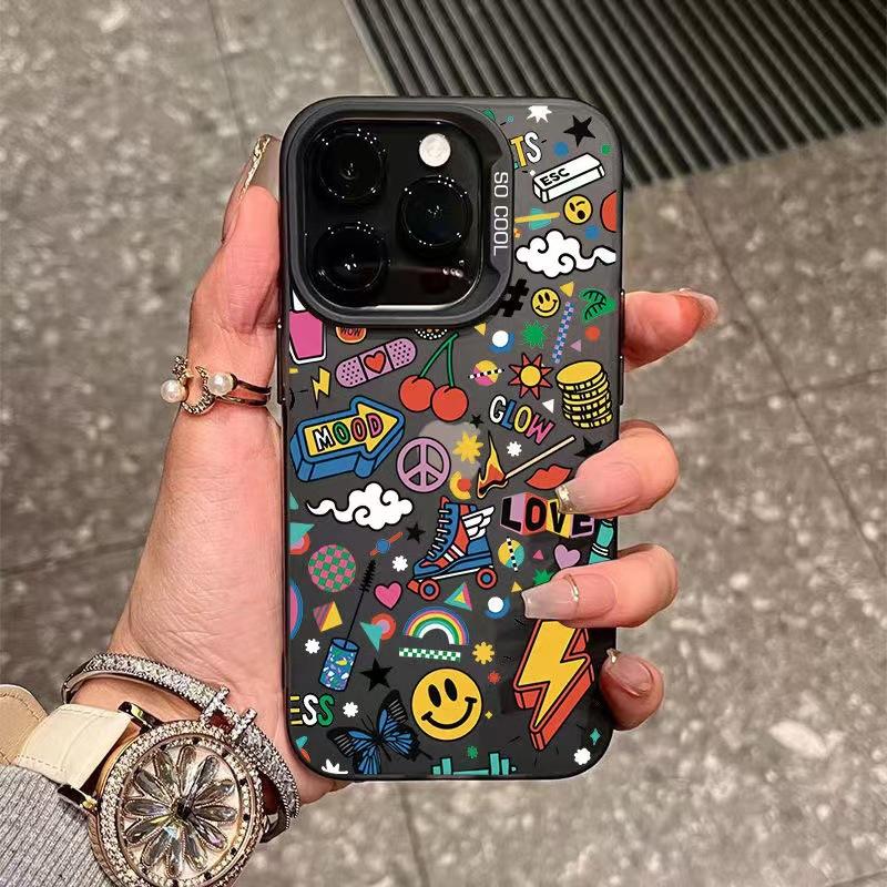 Smiley face graffiti Apple 16Promax new phone case iPhone15Pro personality 14Pro advanced 17 hard case