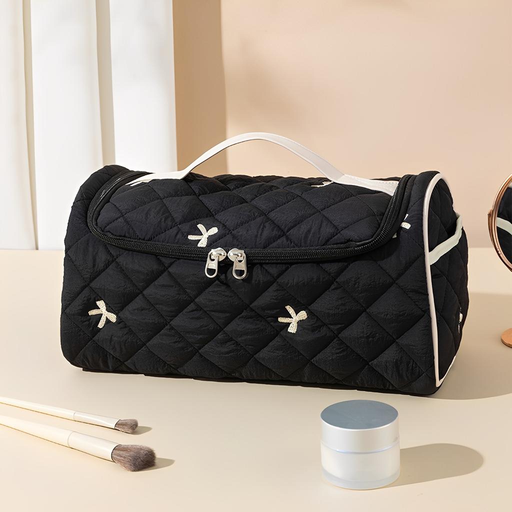 Quilted Travel Case with Hanging Hook Portable Storage Bag Large Capacity Cute Portable Storage Case for Hair Curler Accessories