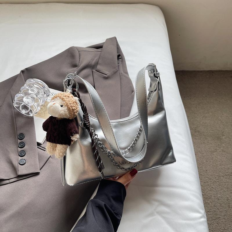 Large capacity bag women's autumn fashionable new casual niche shoulder messenger bag commuter tote bag