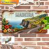 D Flat Printing Vintage MADEIRA z Drogą wzdłuż Klifu Wybrzeża Tropikalne Kwiaty Ilustracja Malowanie na Puszce Aluminiowej Tablica Rejestracyjna