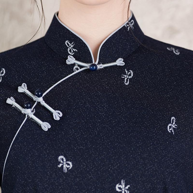 2025 Autumn Women's Slim-Fit Blue Knitted Cheongsam with Inverted Sleeves