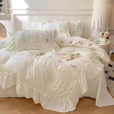 Prinzessinnenstil weiches Seersucker-Vierteiler-Bettwäsche-Set für Mädchen florale Bettwäsche Spitzen-Bettbezug Schlafzimmer-Bettlaken Dreiteiler