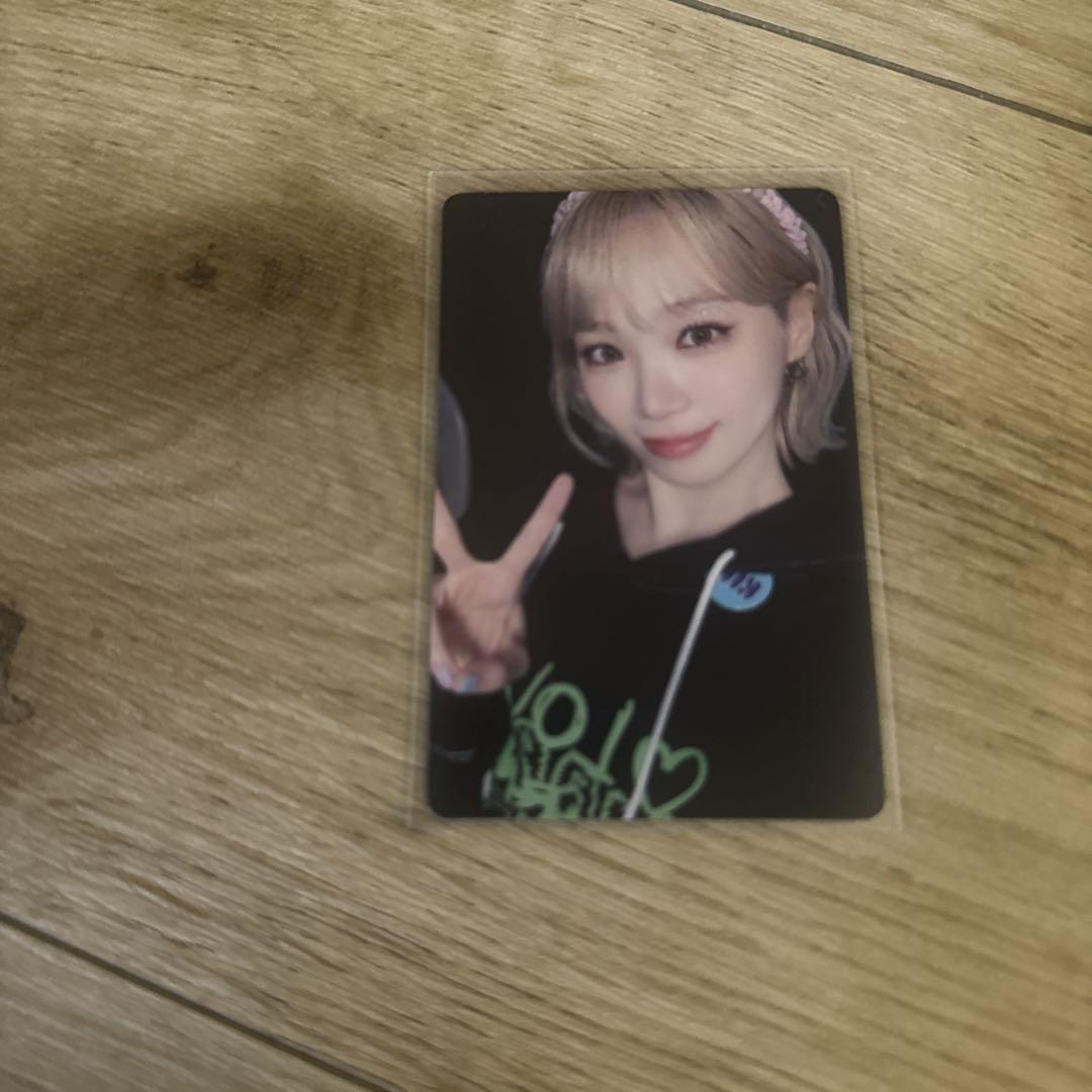 

[Б/У] LE SSERAFIM easy yizhiyu китайская торговая карточка Chaewon