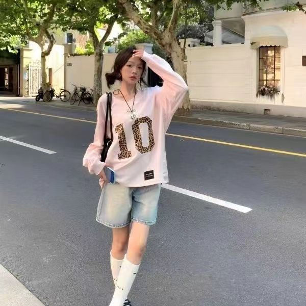 Ins Internet celebrity autumn new American retro design sweater sports style leopard print letter long sleeve T-shirt trend women