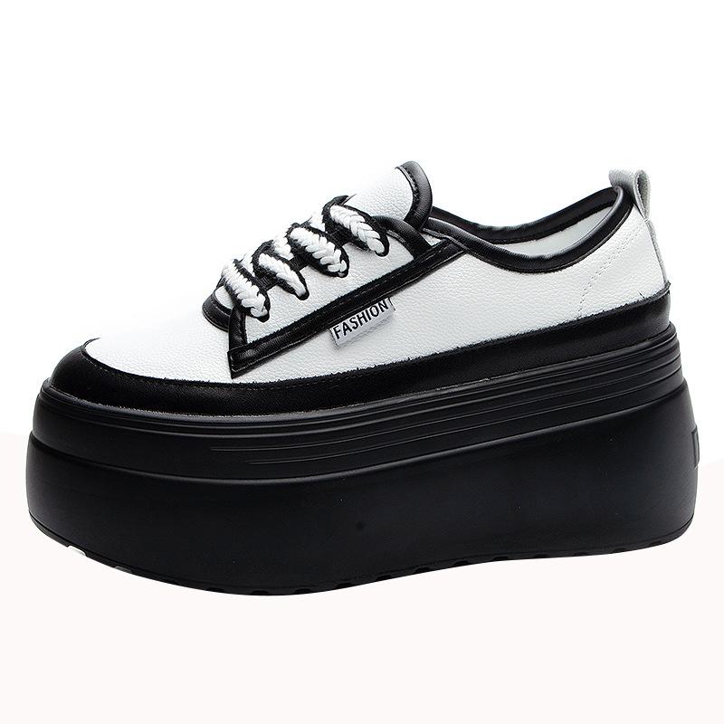 Modelo de espiga de trigo, zapatitos blancos, zapatos de mujer de un solo color, en la primavera de 2025, la nueva suela gruesa aumentará 8 cm, casual y versátil