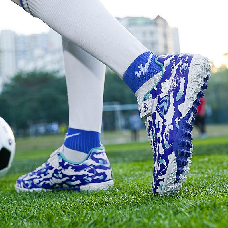 Kid's Football Boots Rubber Soft Soled Outdoor Youth Football Shoes Boys and Girls Competition Professional Training Football Shoes