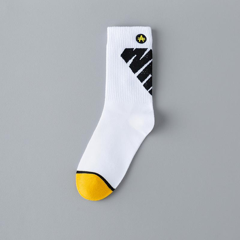 5 Pairs of Boys Spring and Autumn Pure Cotton Anti Foot Odor Sports Basketball Socks
