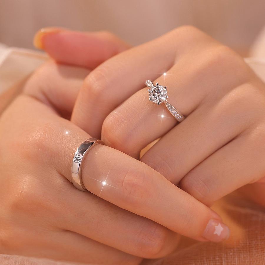 Anello Vivo in Moissanite Simulato Anello per Coppia Uomo e Donna Coppia Anello Diamante da 1 Carato Matrimonio Fidanzamento Proposta Regalo