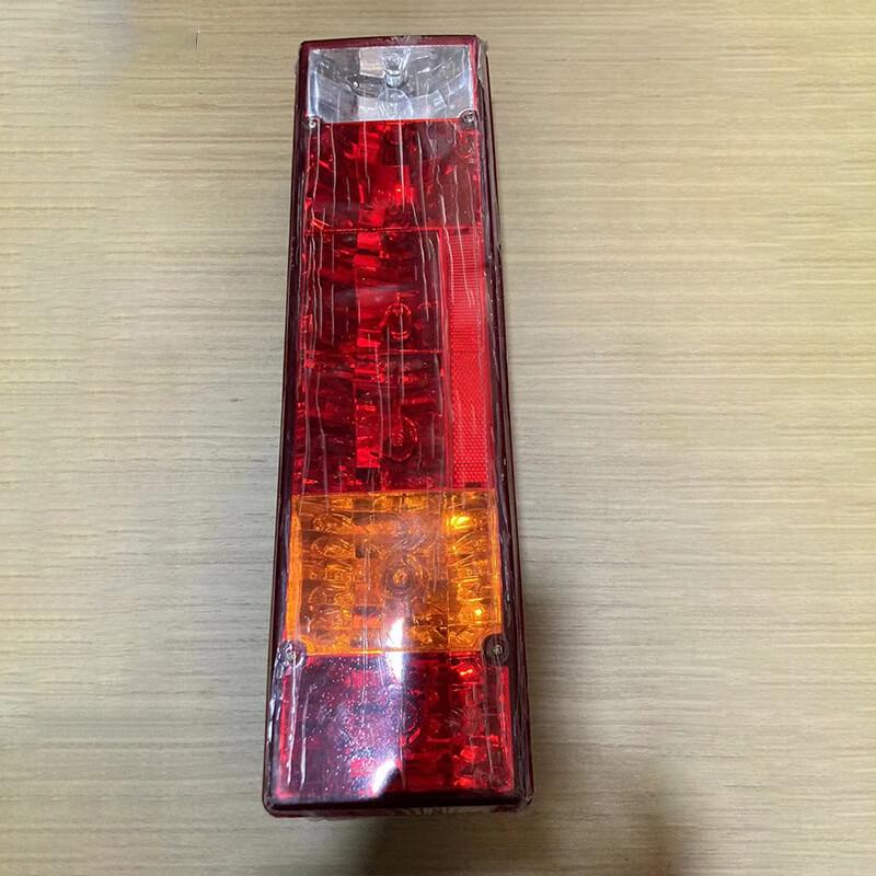 Sinotruk Howo ZZ1167 Steyr Rear Taillight Assembly