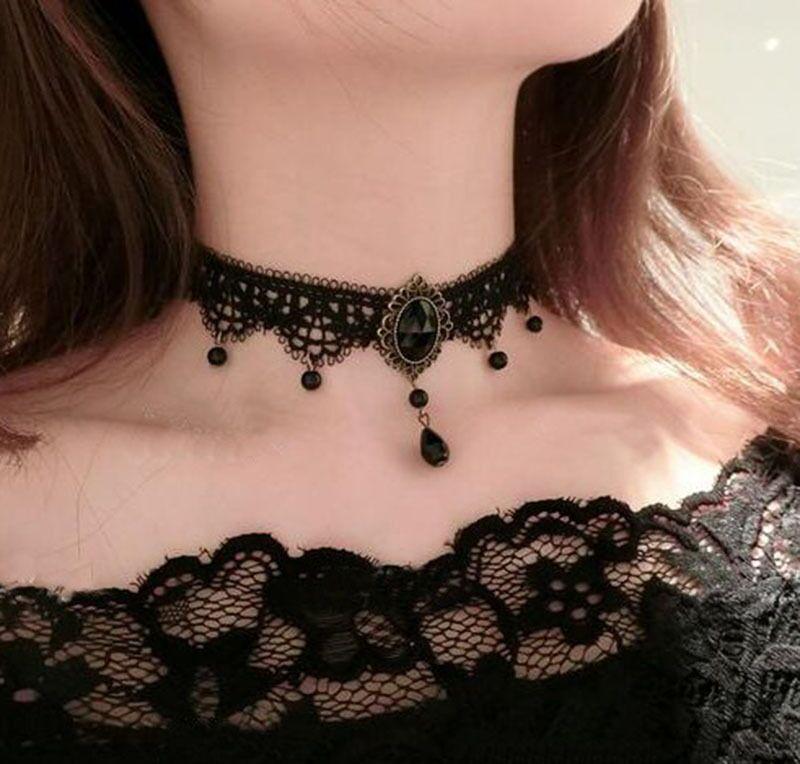 Colier Choker Gotic din Dantelă Neagră - Accesoriu Simplu Punk pentru Femei