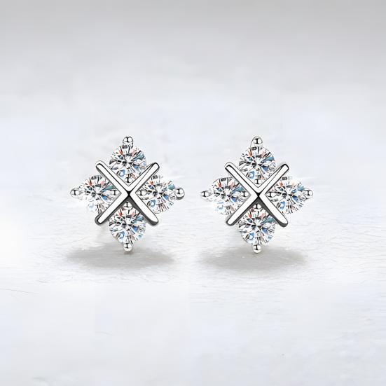 1 Pair Stud Earrings Four-Leaf Clover Design Micro-Setting High Clarity Cubic Zirconia Sparkling Earrings