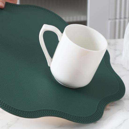 Wiederverwendbare PVC-Tischsets Hitzebeständige Matten Verschleißfest Fleckenabweisend Rutschfeste Tischsets für Esstisch