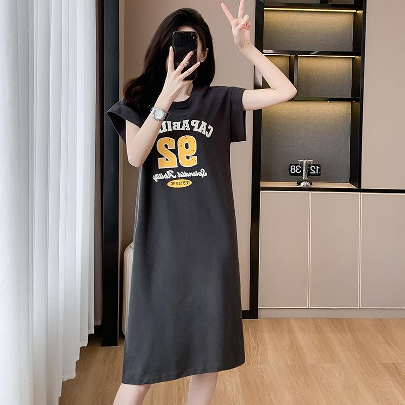 

DIMANAF 2024 женское летнее платье-футболка больших размеров с коротким рукавом повседневное платье свободное длинное платье с буквенным принтом M чёрный