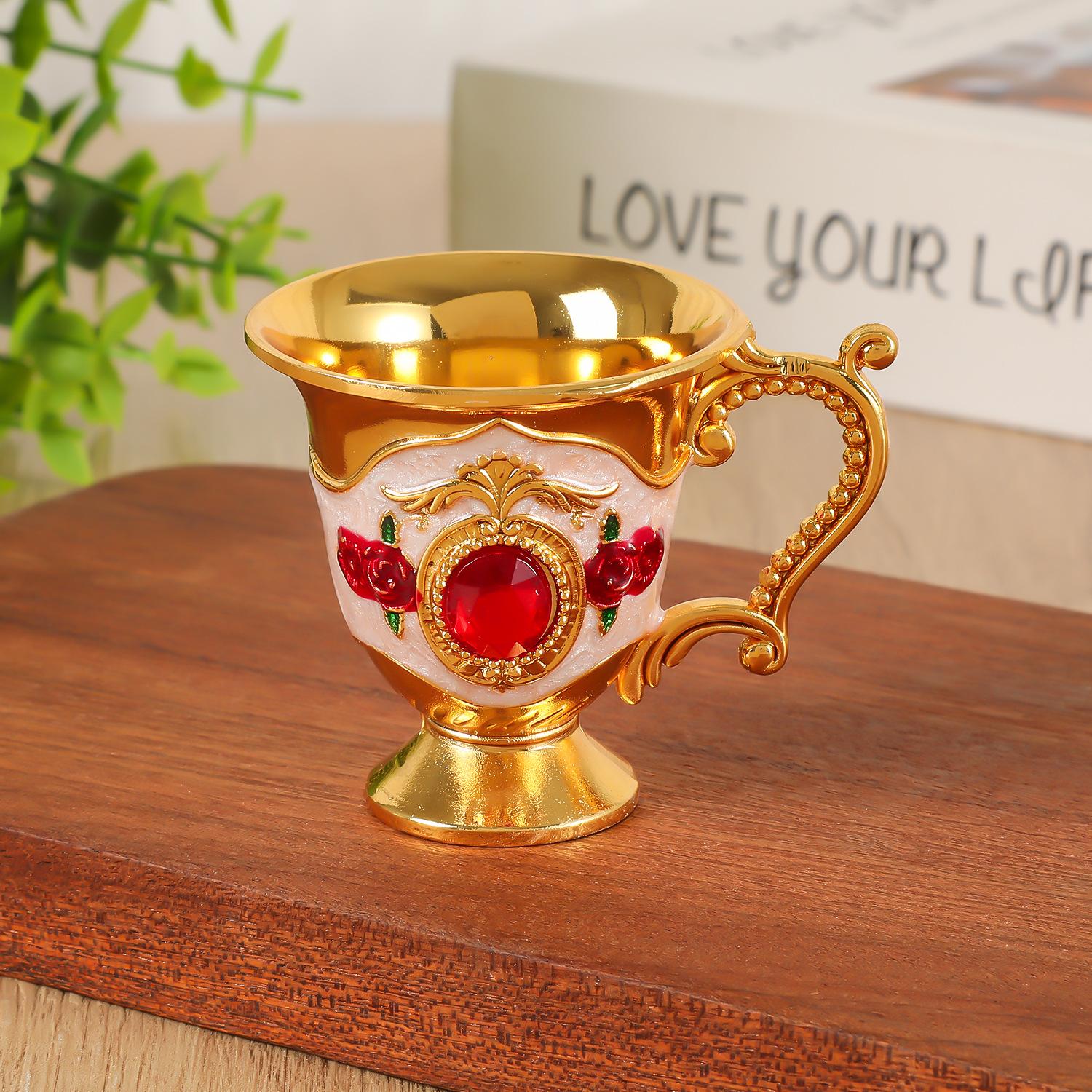 

Retro European Shot Glass Set, Micro-Luxury Metal Drinking Cups, Creative Design Home Bar Decor for Restaurant