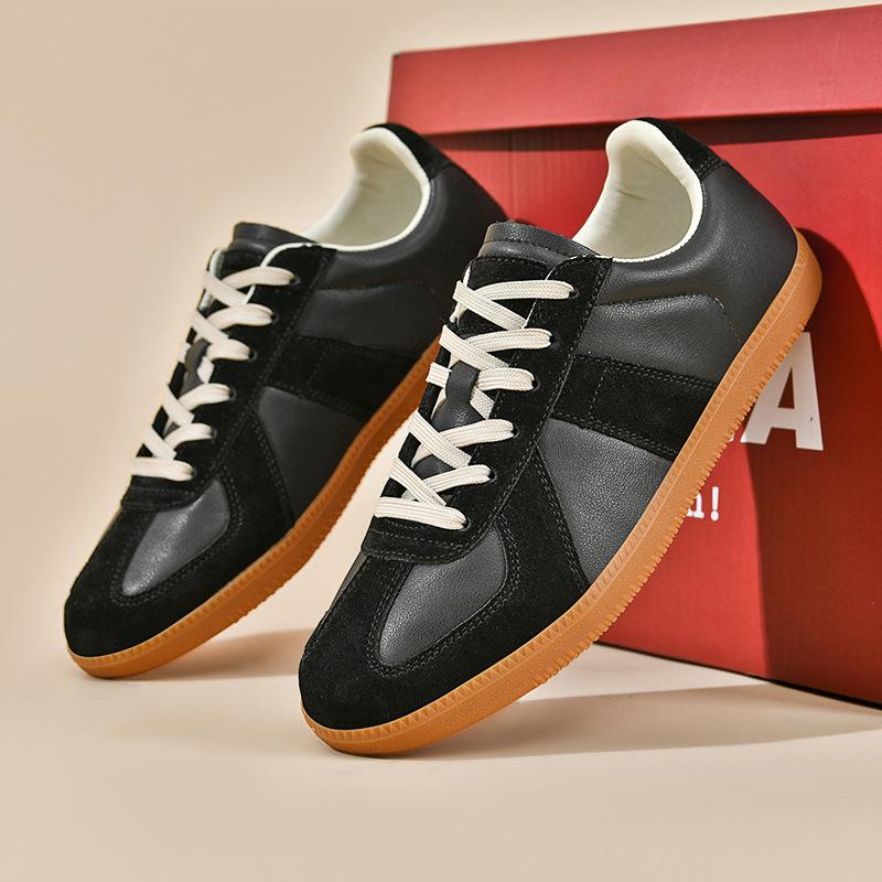 2024 Autumn Retro Casual Men's Thick Sole White Sports Shoes