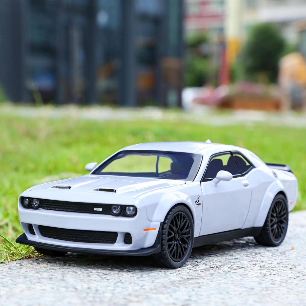 Maßstab 1/32 Dodge Hellcat Challenger Diecast Metall Rückzug Modellauto Hellcat mit Sound und Licht Hellcat Auto Spielzeug Geschenke für Kinder ab 3 Jahren