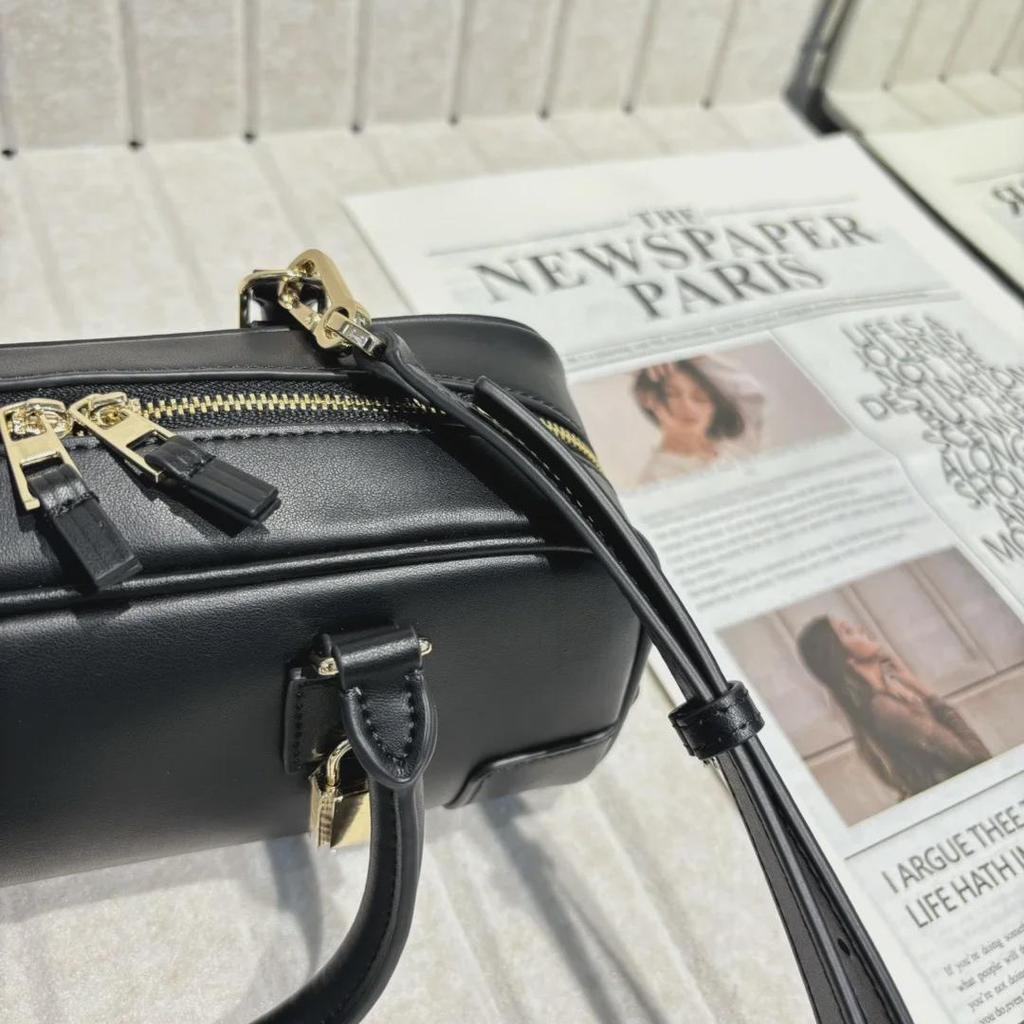 2025 Women's Cowhide Boston Bowling Bag: Versatile Shoulder & Messenger Bag for Commuting & Fashion