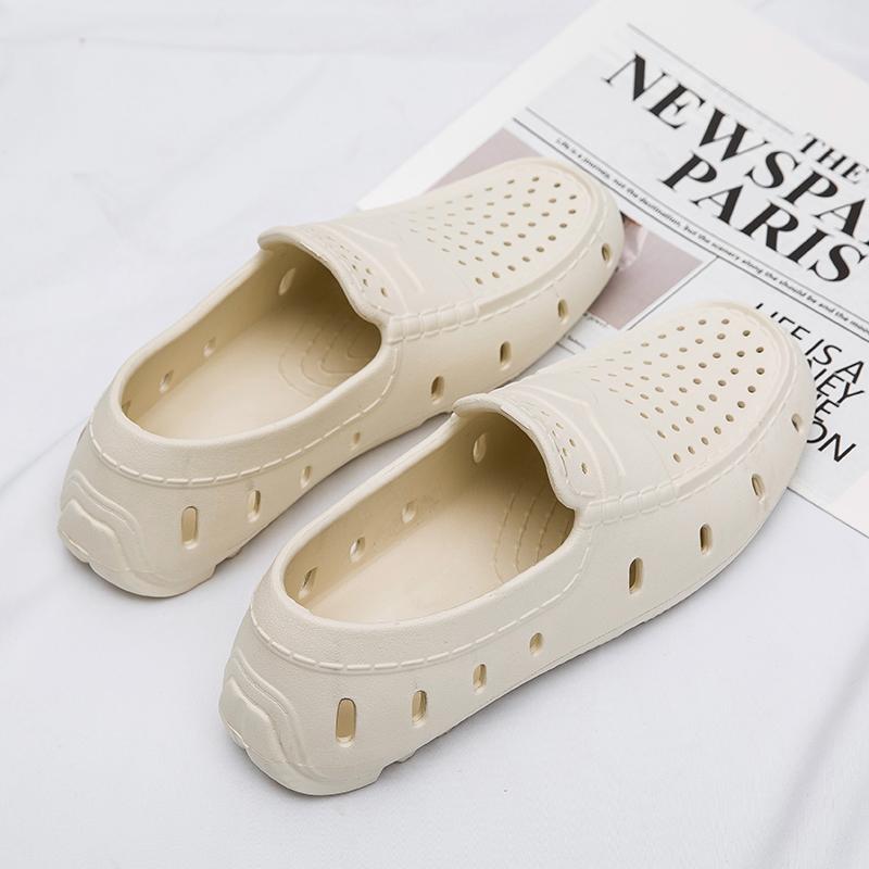 Men Wear Large-sized Vietnamese Beach Sandals for Outdoor Driving Through Water In Summer, Which Are Anti-slip and Deodorizing