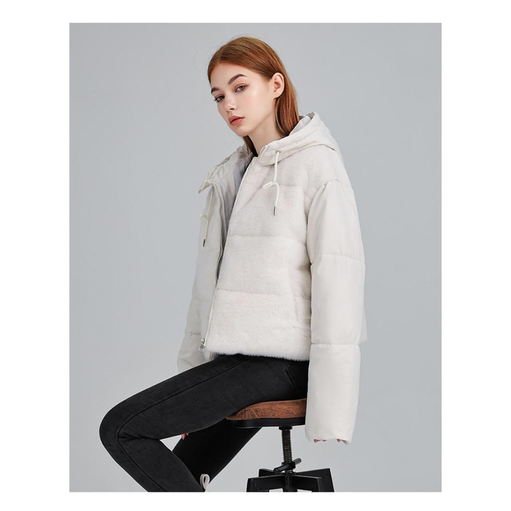 2025 Nový dámský krátký módní péřový bavlněný kabát - Korejský styl Lehký luxusní fleecový silný zimní teplý plyšový kabát