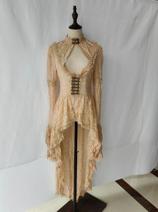 2025 Retro-Spitzenkleid mit Stehkragen, Trompetenärmeln und Schwalbenschwanzrock